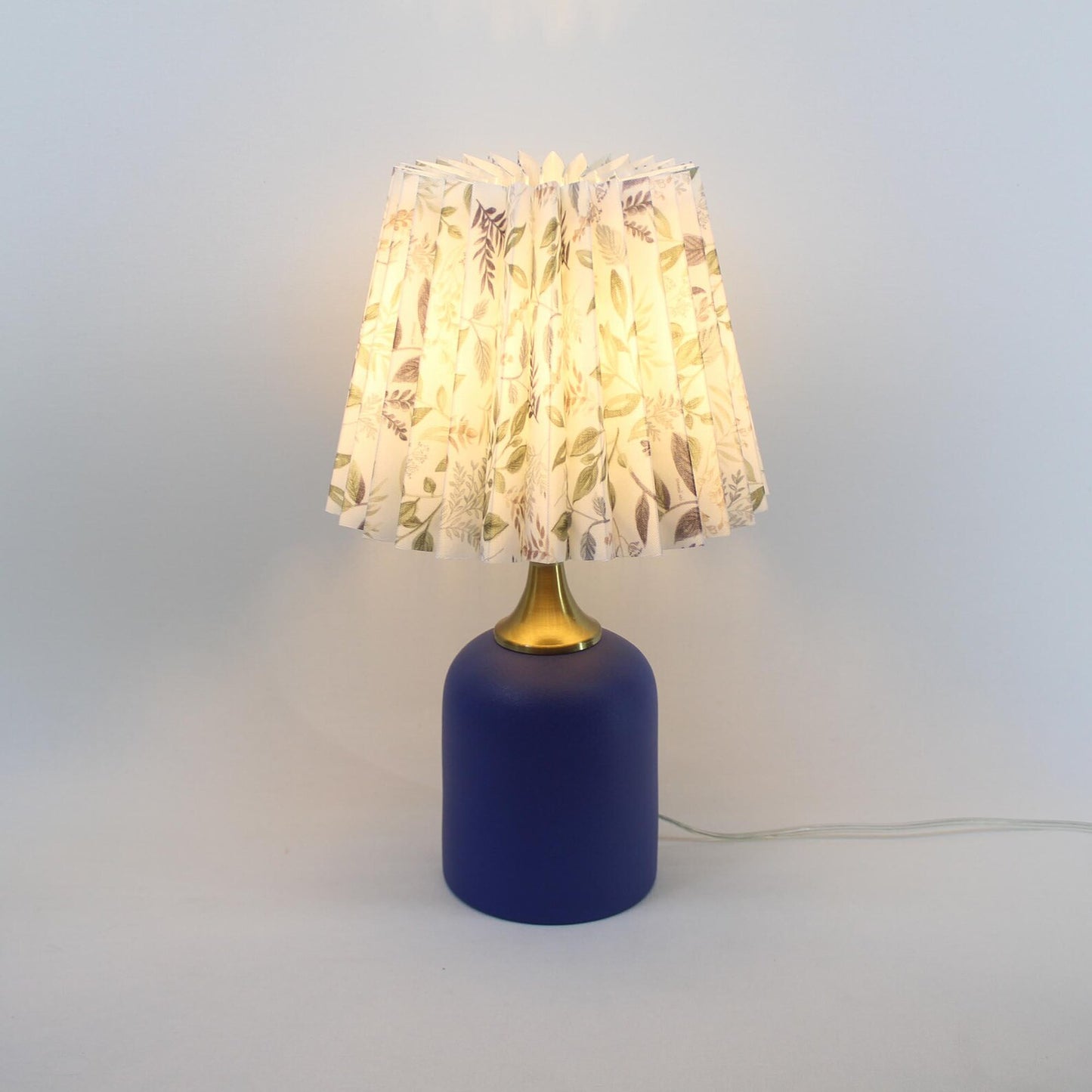 Betsy Floral Scallop Counter Lamp