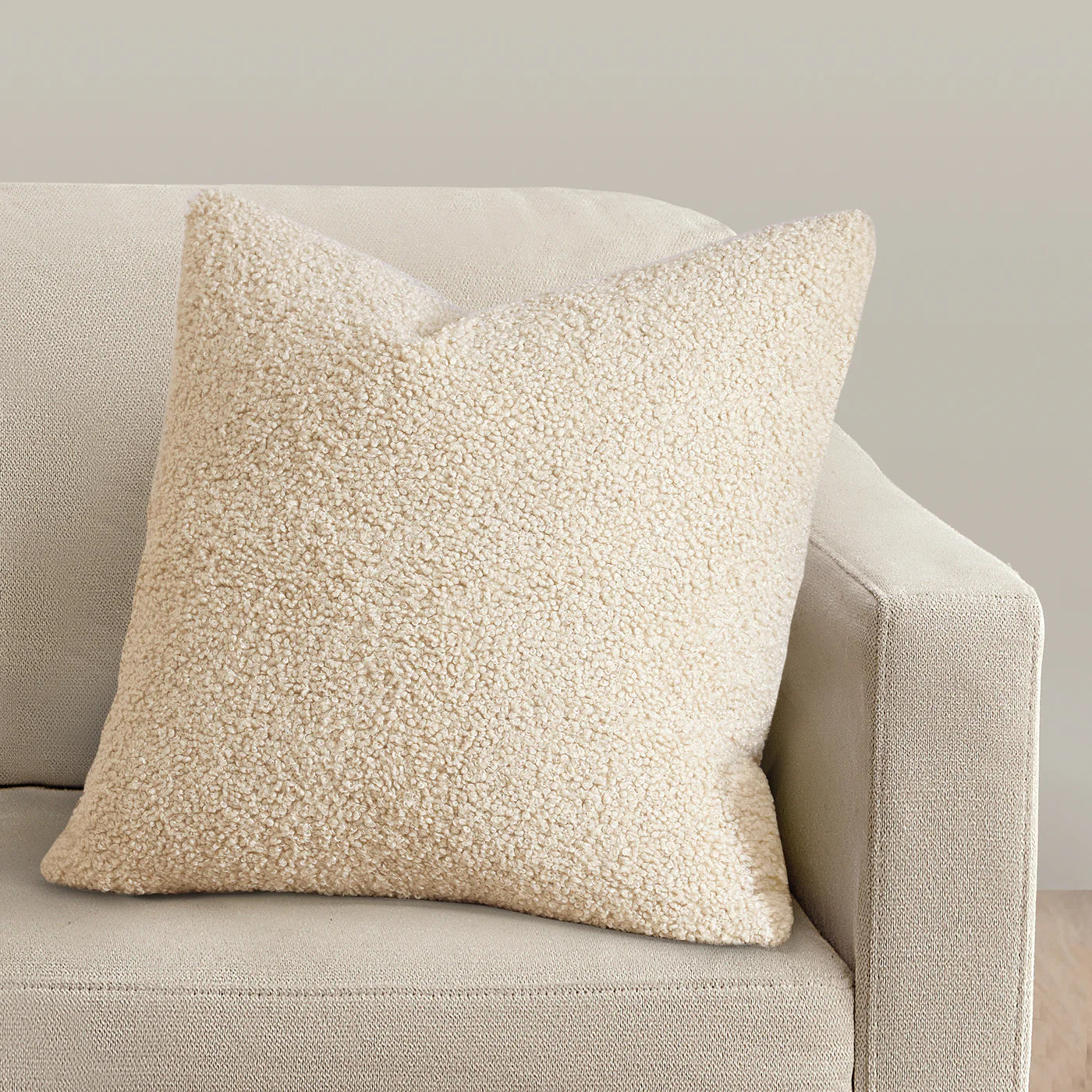 Teddy Bear Boucle Pillow Cream