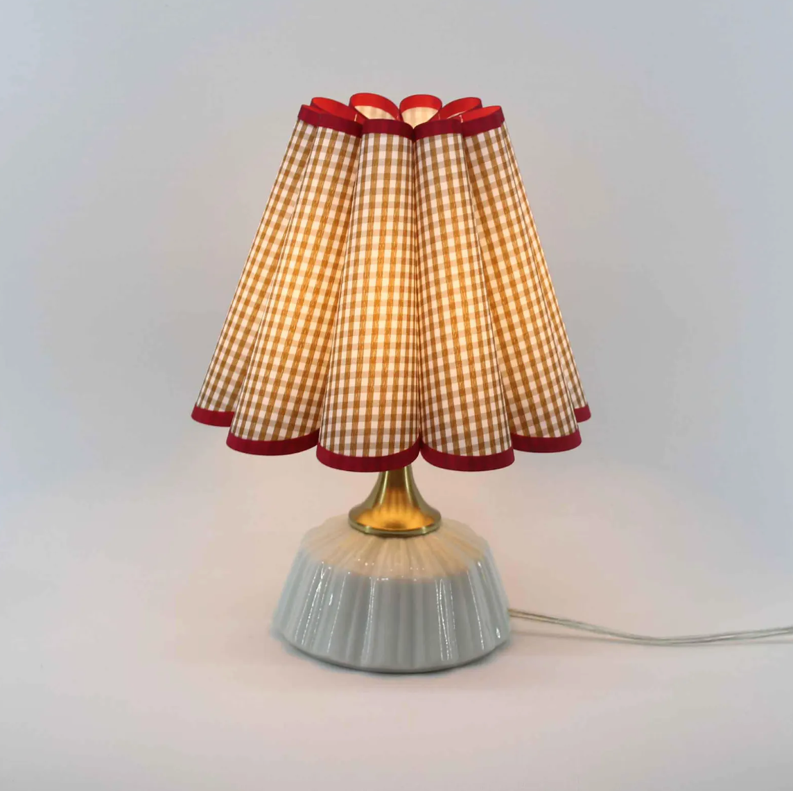 Shirley Gingham Scallop Counter Lamp
