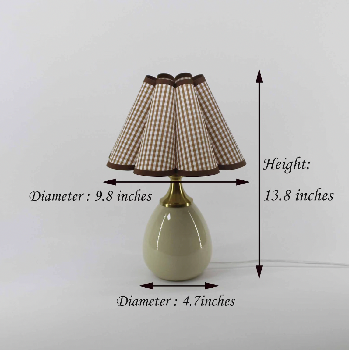 Vintage Cottage Gingham Scallop Counter Lamp