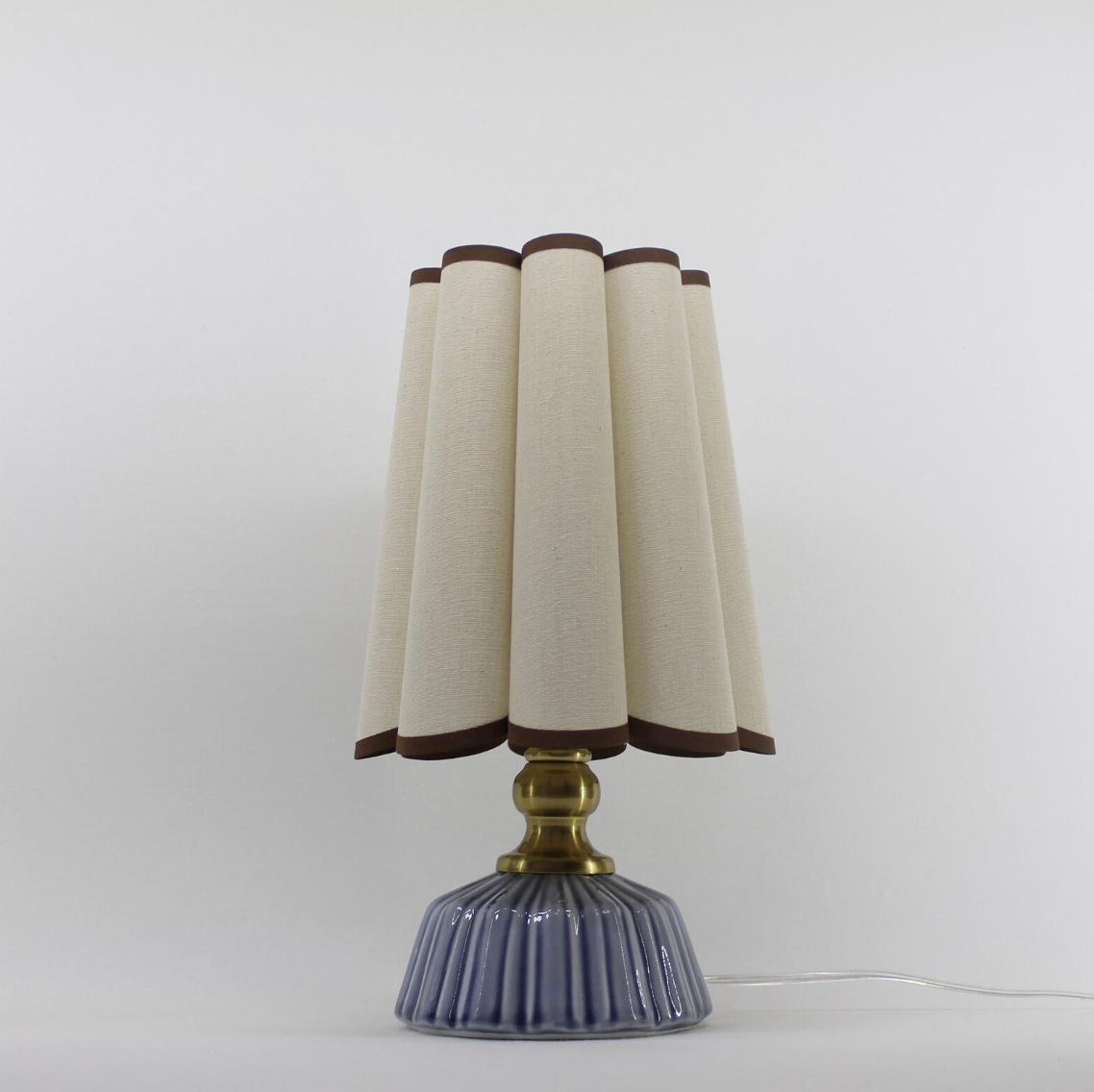 Bay Breeze Scallop Counter Table Lamp