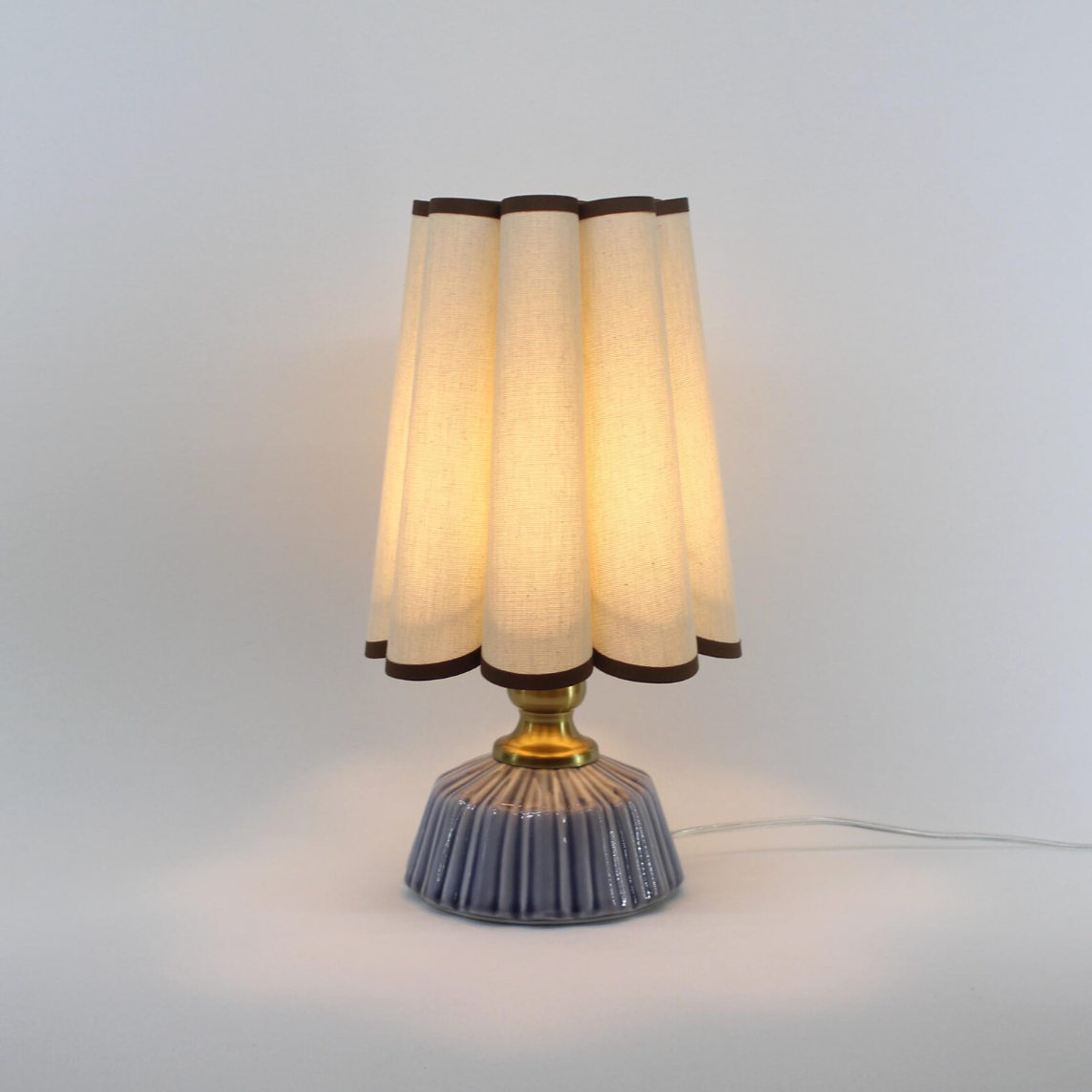 Bay Breeze Scallop Counter Table Lamp