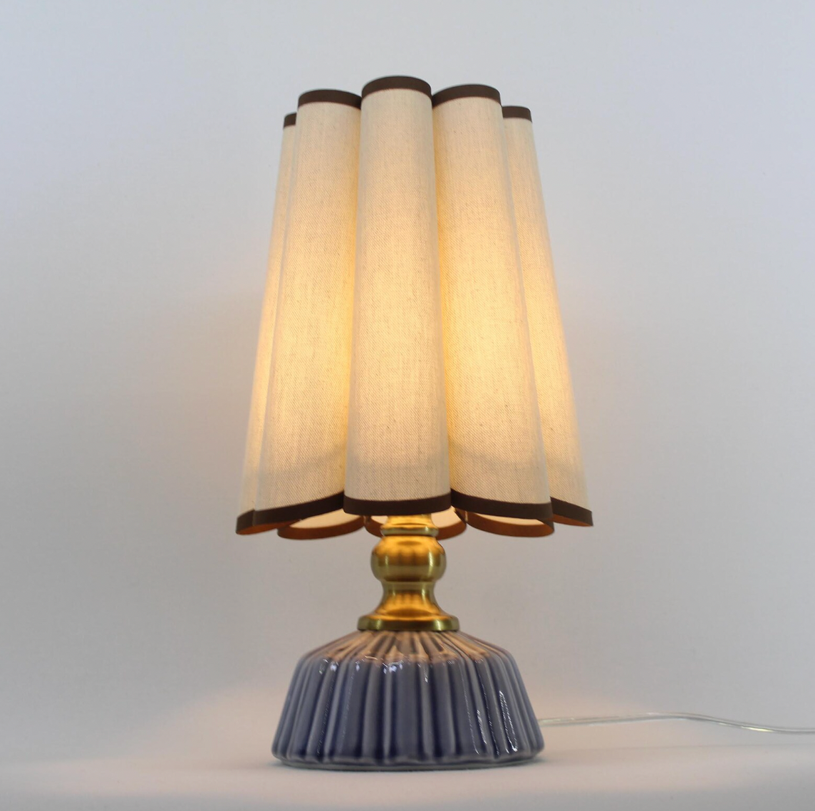 Bay Breeze Scallop Counter Table Lamp