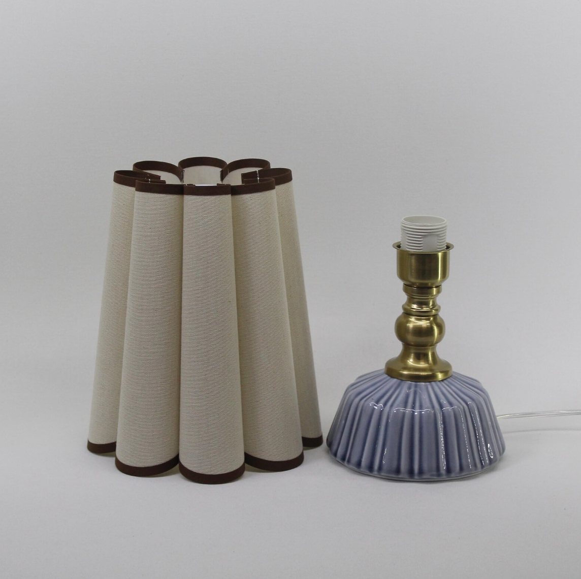 Bay Breeze Scallop Counter Table Lamp