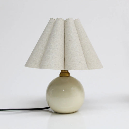 Sandy Scallop Counter Lamp