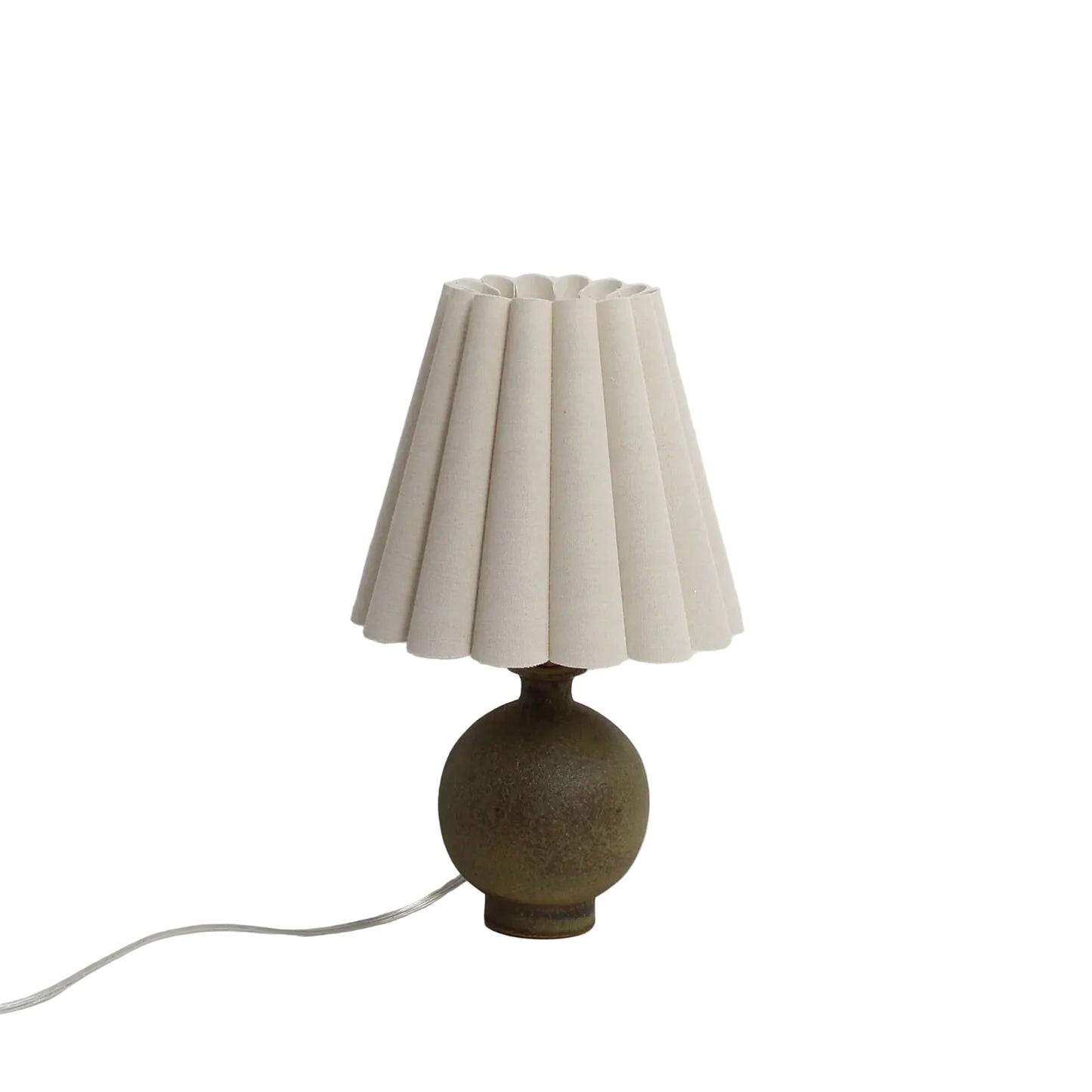 Isabella scallop counter lamp with copper ceramic base and light burlap fabric scallop shade, 17.7 inch tall plug-in desk lamp for nightstand, entryway or coastal boho decor